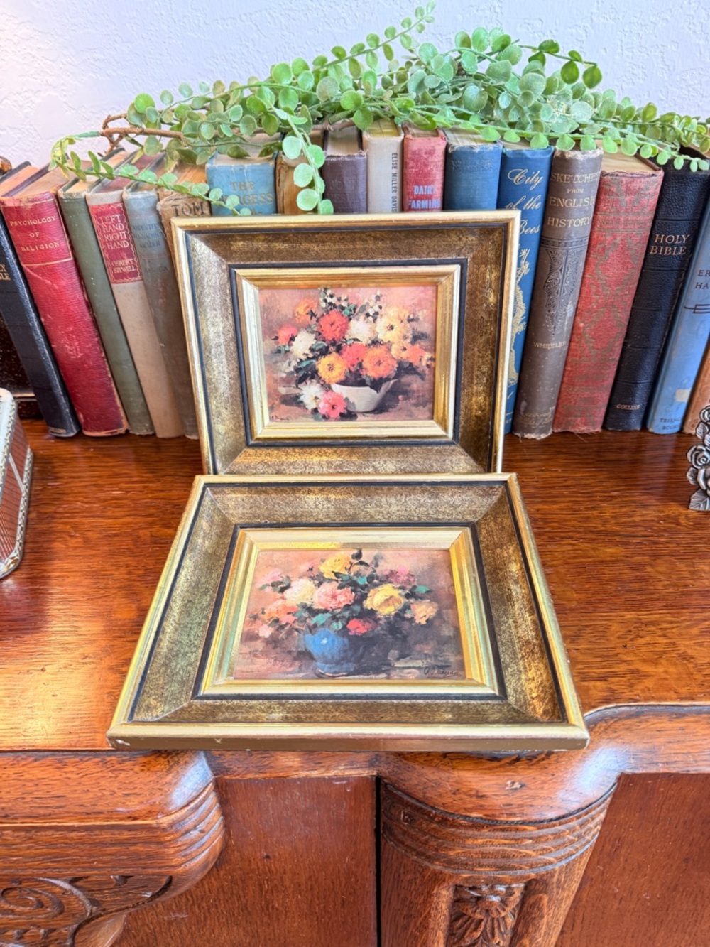 Pair of Vintage Gold wood Framed Floral Still Life Prints - Picture 10 of 15